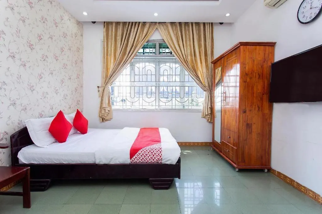 **  Oyo 553 Truong Giang Hotel Da Nang Vietnam
