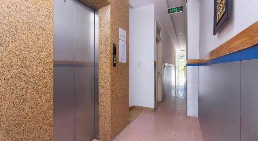**  Oyo 553 Truong Giang Hotel Da Nang Vietnam