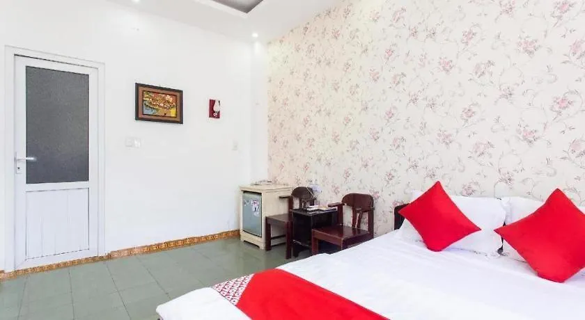 **  Oyo 553 Truong Giang Hotel Da Nang Vietnam